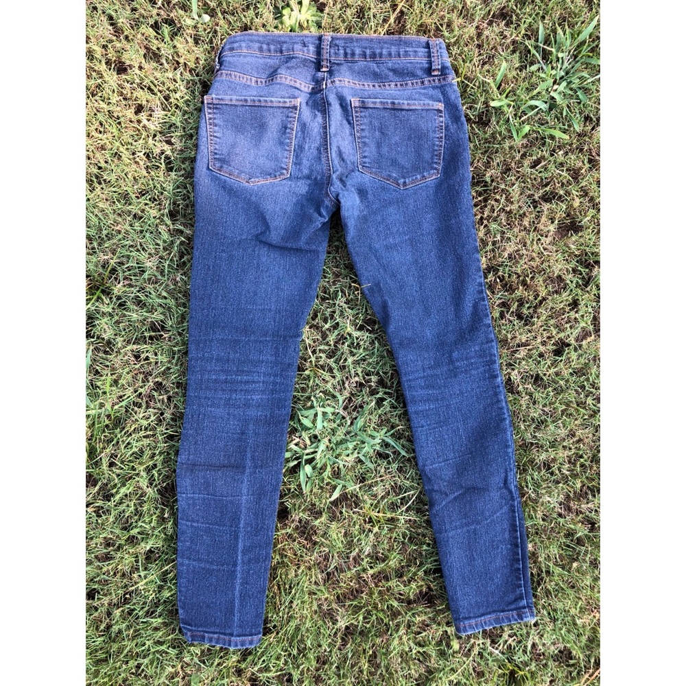 A bundle of 4! Forever 21 mid rise pants. - Picture 4 of 8